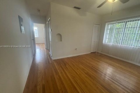 Appartement à louer à Miami, Floride: 2 chambres, 85.01 m2 № 1945818 - photo 13