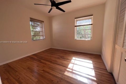 Appartement à louer à Miami, Floride: 2 chambres, 85.01 m2 № 1945818 - photo 11