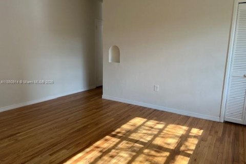 Appartement à louer à Miami, Floride: 2 chambres, 85.01 m2 № 1945818 - photo 6