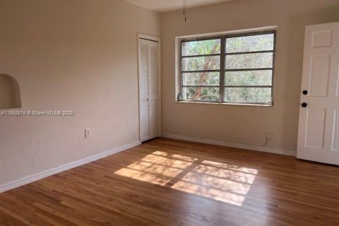 Appartement à louer à Miami, Floride: 2 chambres, 85.01 m2 № 1945818 - photo 7
