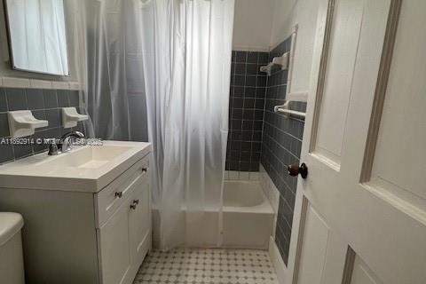 Appartement à louer à Miami, Floride: 2 chambres, 85.01 m2 № 1945818 - photo 9