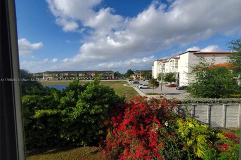 Villa ou maison à vendre à Doral, Floride: 4 chambres, 283.63 m2 № 1716027 - photo 5