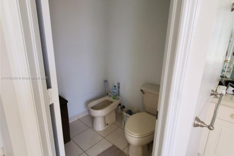 Villa ou maison à vendre à Doral, Floride: 4 chambres, 283.63 m2 № 1716027 - photo 10