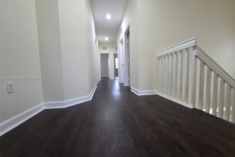 Снять в аренду виллу или дом в Хайалиа, Флорида 5 спален, 256.32м2, № 1986982 - фото 26