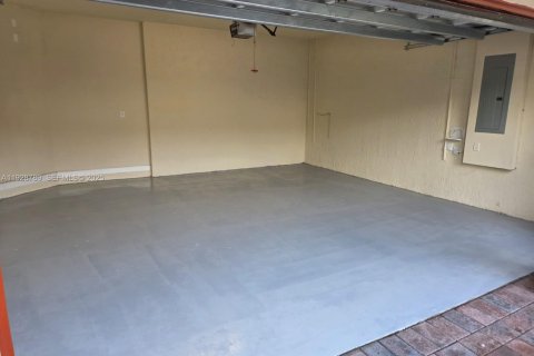 Снять в аренду виллу или дом в Хайалиа, Флорида 5 спален, 256.32м2, № 1986982 - фото 28