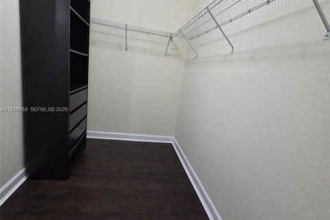 Снять в аренду виллу или дом в Хайалиа, Флорида 5 спален, 256.32м2, № 1986982 - фото 30