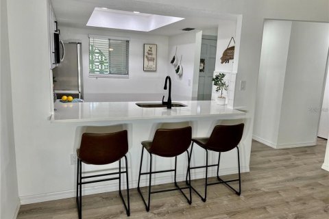 Condominio en alquiler en Sarasota, Florida, 2 dormitorios, 90.77 m2 № 1905863 - foto 3