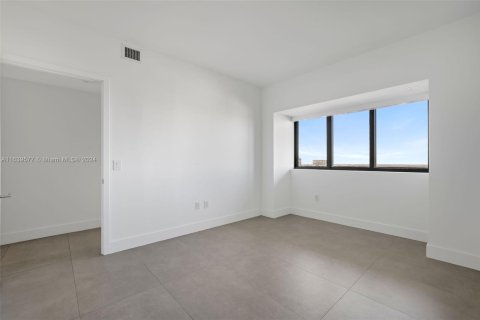 Купить кондоминиум в Майами, Флорида 2 спальни, 111.3м2, № 1958360 - фото 19