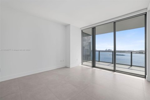 Купить кондоминиум в Майами, Флорида 2 спальни, 111.3м2, № 1958360 - фото 4