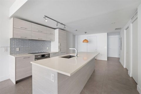 Купить кондоминиум в Майами, Флорида 2 спальни, 111.3м2, № 1958360 - фото 10