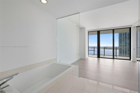 Купить кондоминиум в Майами, Флорида 2 спальни, 111.3м2, № 1958360 - фото 12