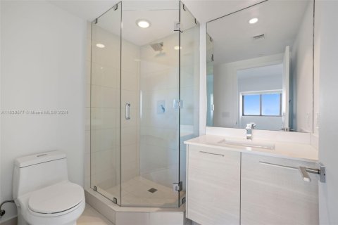 Купить кондоминиум в Майами, Флорида 2 спальни, 111.3м2, № 1958360 - фото 14