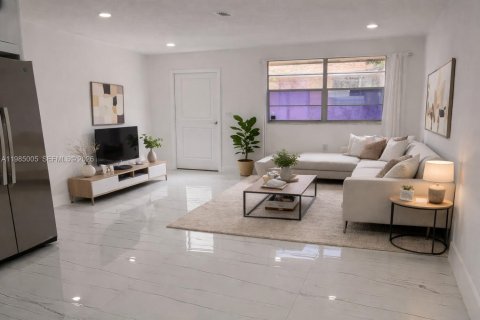 Снять в аренду виллу или дом в Халландейл-Бич, Флорида 3 спальни, 212.47м2, № 2050833 - фото 2
