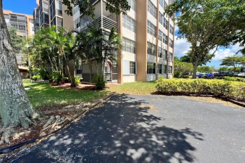 Condominio en venta en Pembroke Pines, Florida, 2 dormitorios, 104.05 m2 № 1861469 - foto 26