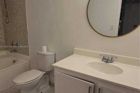 Condominio en venta en Hallandale Beach, Florida, 2 dormitorios, 99.87 m2 № 2035282 - foto 7