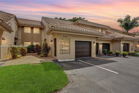 Touwnhouse à vendre à Weston, Floride: 3 chambres, 127 m2 № 2080947 - photo 2