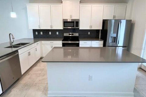 Adosado en venta en Orlando, Florida, 3 dormitorios, 151.99 m2 № 2231717 - foto 4
