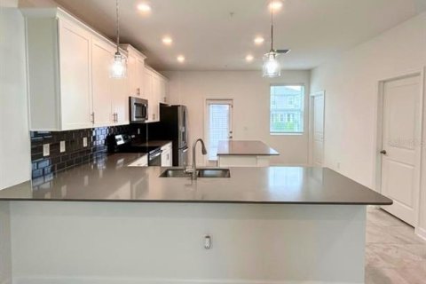 Adosado en venta en Orlando, Florida, 3 dormitorios, 151.99 m2 № 2231717 - foto 5