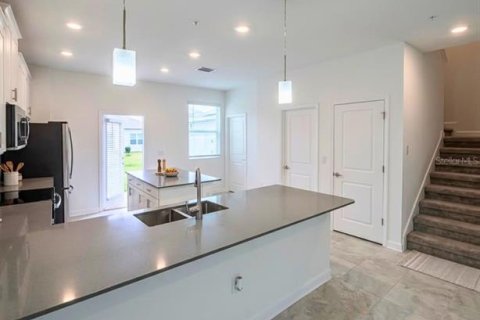 Adosado en venta en Orlando, Florida, 3 dormitorios, 151.99 m2 № 2231717 - foto 7