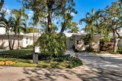 House in Fort Lauderdale, Florida 4 bedrooms, 186.73 sq.m. № 2029414 - photo 28