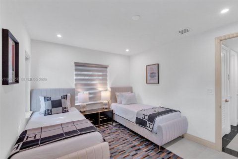 House in Fort Lauderdale, Florida 4 bedrooms, 186.73 sq.m. № 2029414 - photo 22