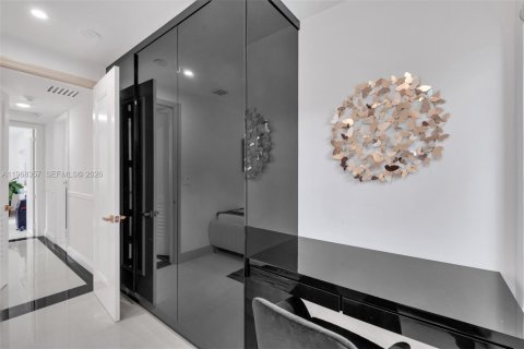 House in Fort Lauderdale, Florida 4 bedrooms, 186.73 sq.m. № 2029414 - photo 23