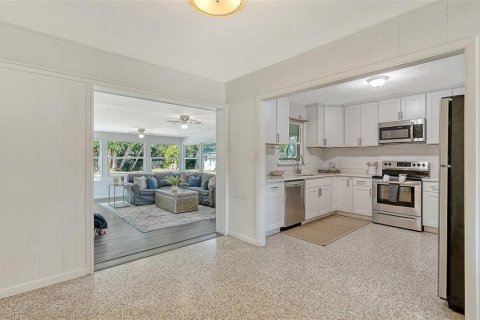 Villa ou maison à vendre à Sarasota, Floride: 3 chambres, 159.88 m2 № 2148669 - photo 10