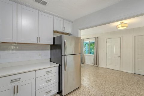 Villa ou maison à vendre à Sarasota, Floride: 3 chambres, 159.88 m2 № 2148669 - photo 13