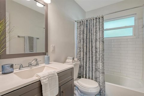 Villa ou maison à vendre à Sarasota, Floride: 3 chambres, 159.88 m2 № 2148669 - photo 24