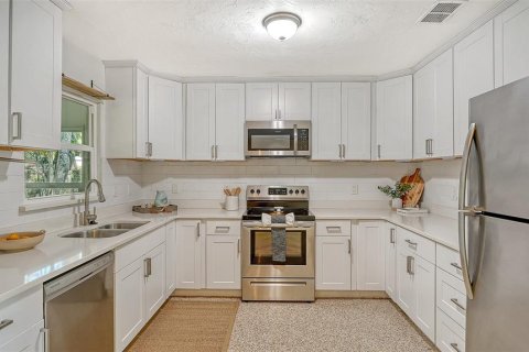 Villa ou maison à vendre à Sarasota, Floride: 3 chambres, 159.88 m2 № 2148669 - photo 11