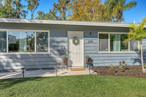 Купить виллу или дом в Сарасота, Флорида 8 комнат, 159.88м2, № 2148669 - фото 2