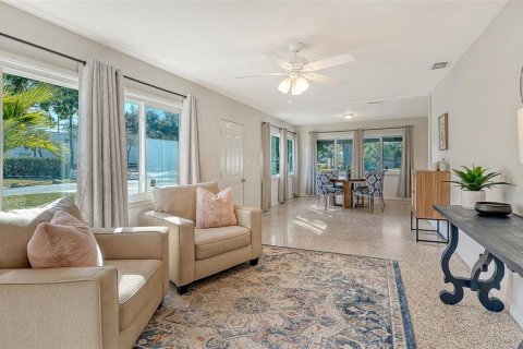 Villa ou maison à vendre à Sarasota, Floride: 3 chambres, 159.88 m2 № 2148669 - photo 6