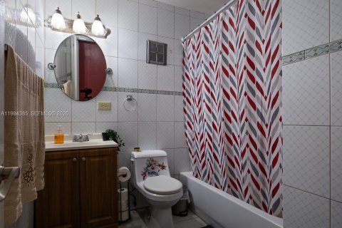 House in Homestead, Florida 4 bedrooms, 178.37 sq.m. № 2045677 - photo 12