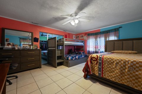 House in Homestead, Florida 4 bedrooms, 178.37 sq.m. № 2045677 - photo 8