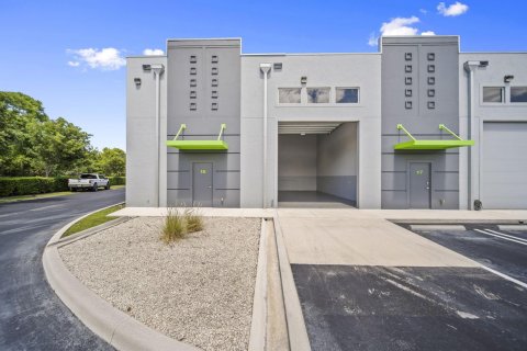 Propiedad comercial en venta en Jensen Beach, Florida № 2154392 - foto 7