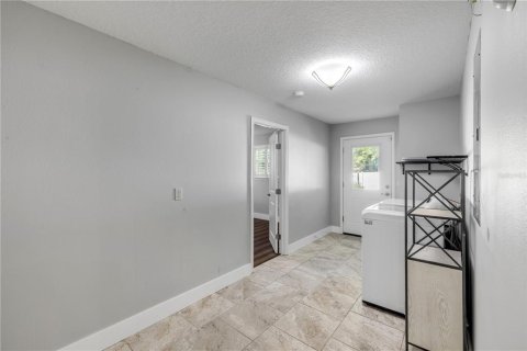 House in New Smyrna Beach, Florida 4 bedrooms, 222.87 sq.m. № 1742887 - photo 20
