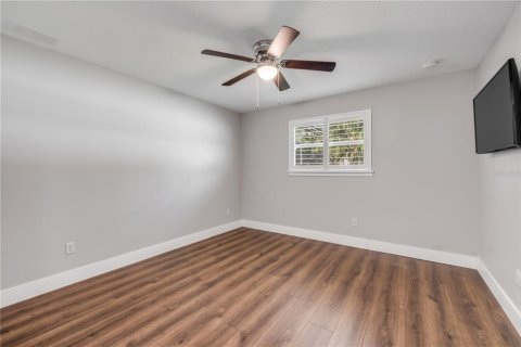 House in New Smyrna Beach, Florida 4 bedrooms, 222.87 sq.m. № 1742887 - photo 23