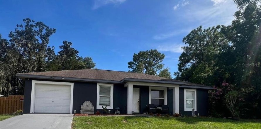 House in Ocala, Florida 3 bedrooms, 112.04 sq.m. № 1880958