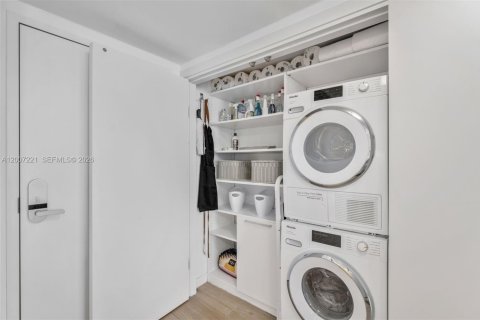 Снять в аренду кондоминиум в Майами-Бич, Флорида 1 спальня, 81.75м2, № 2073865 - фото 12