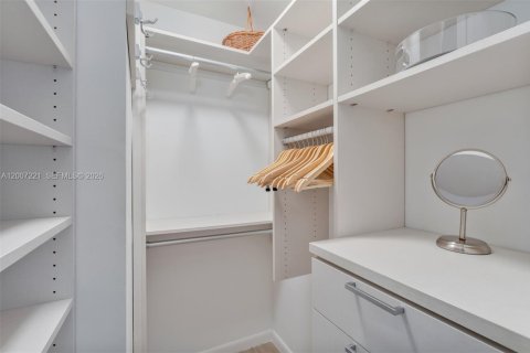 Снять в аренду кондоминиум в Майами-Бич, Флорида 1 спальня, 81.75м2, № 2073865 - фото 21