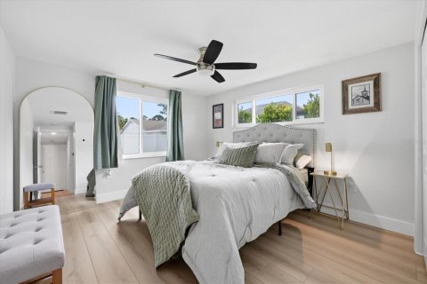 Villa ou maison à vendre à Largo, Floride: 3 chambres, 137.87 m2 № 2148065 - photo 18