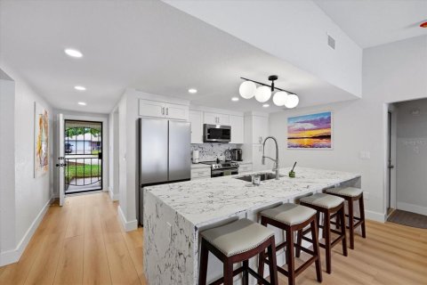 Villa ou maison à vendre à Largo, Floride: 3 chambres, 137.87 m2 № 2148065 - photo 8