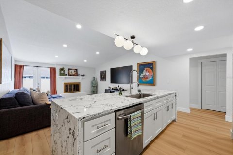 Villa ou maison à vendre à Largo, Floride: 3 chambres, 137.87 m2 № 2148065 - photo 11