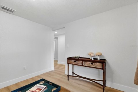 Villa ou maison à vendre à Largo, Floride: 3 chambres, 137.87 m2 № 2148065 - photo 5