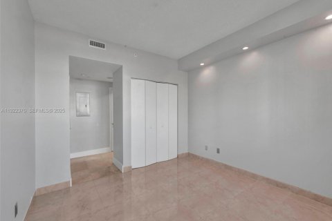 Copropriété à vendre à Miami, Floride: 2 chambres, 105.91 m2 № 1987946 - photo 20