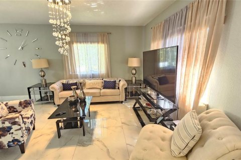 Touwnhouse à vendre à New Port Richey, Floride: 3 chambres, 134.99 m2 № 1777420 - photo 9