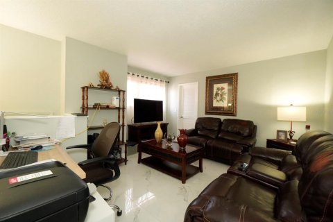 Touwnhouse à vendre à New Port Richey, Floride: 3 chambres, 134.99 m2 № 1777420 - photo 16