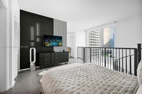 Condominio en alquiler en Miami, Florida, 1 dormitorio, 96.06 m2 № 1950851 - foto 27