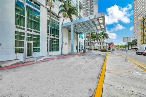 Condominio en alquiler en Miami, Florida, 1 dormitorio, 96.06 m2 № 1950851 - foto 6