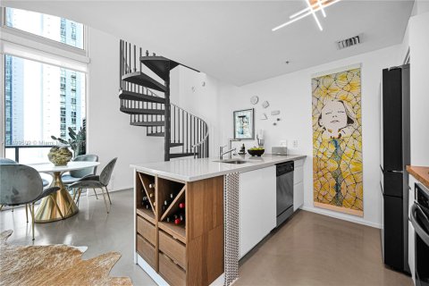 Condominio en alquiler en Miami, Florida, 1 dormitorio, 96.06 m2 № 1950851 - foto 20